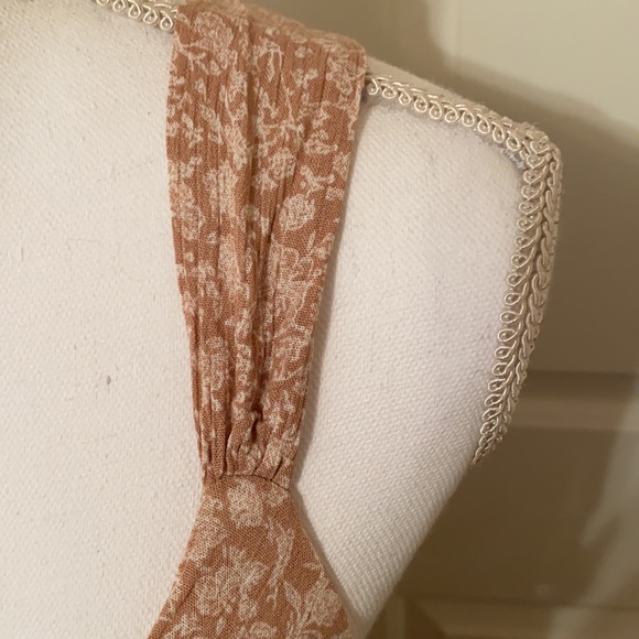 Beautiful open back dress - Picture 9 of 13